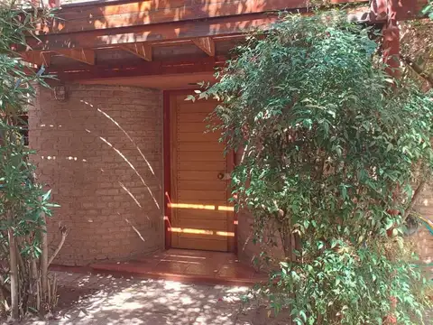 Casa 6 ambientes con 3 baños