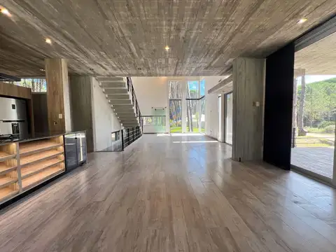 Casa en Venta en Carilo, USD 690.000