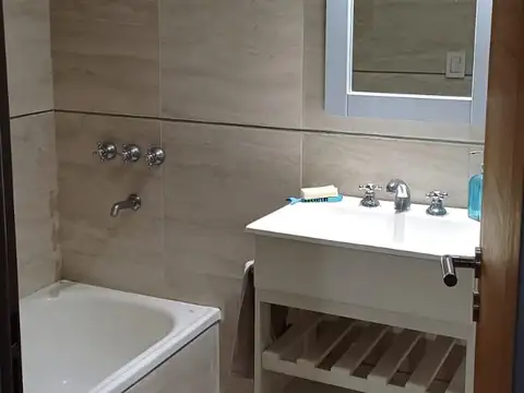 Departamento en Alquiler con 1 cocheras