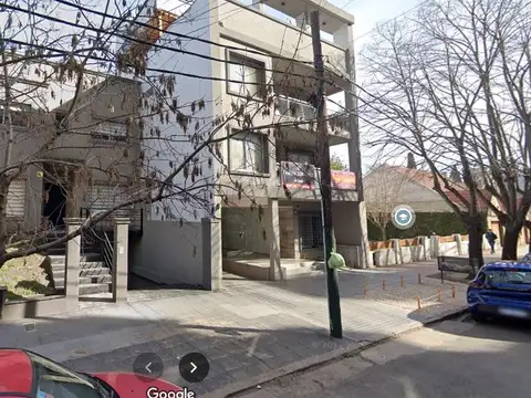 Dpto de 2 Ambientes con Cochera en Saavedra 165, Lomas de Zamora