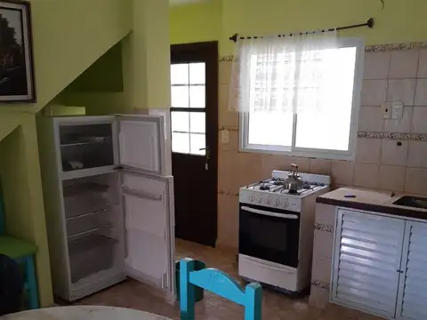 Excelente Propiedad con 2 dúplex y local garage en Santa Teresita 
