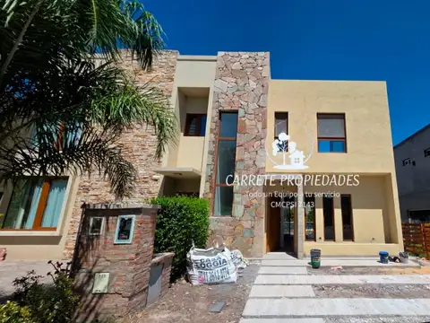 Casa en venta de 2 dormitorios c/ cochera en Pilar. La Josefina.