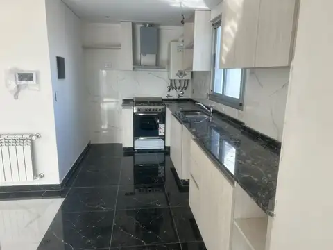 Departamento en Alquiler con 1 cocheras