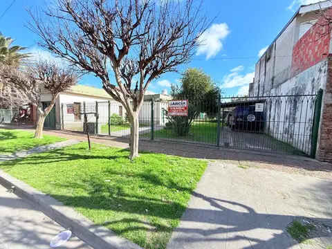 CASA AMERICANA / LOTE DE TERRENO