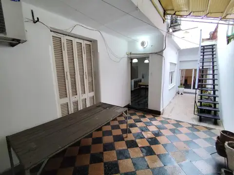 Portela 1500 , Piso PB