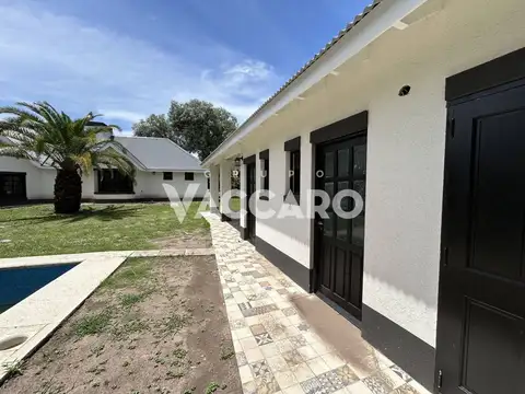 Casa en Venta con 2 cocheras