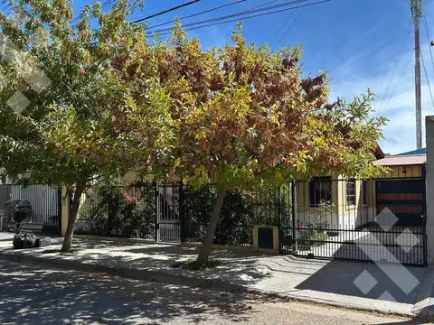 Casa en Venta en Cinco Saltos, USD 144.000