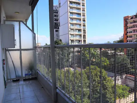 VENTA MONOAMBIENTE CON DIVISION B SUR