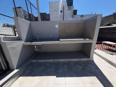 EN VENTA CASA DE DOS DORMITORIOS EN ROSARIO BARRIO ABASTO