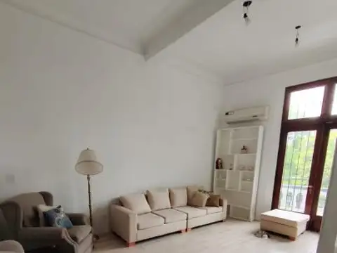 Alquiler Comercial Profesional de Piso Oficinas en Caseros al 1500 frente a Plaza España