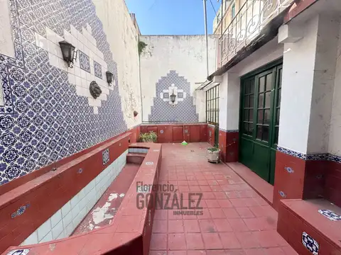 VENTA PH 5 AMB. PB  AL FRENTE EN ONCE  PATIO Y TERRAZA NO APTO CREDITO