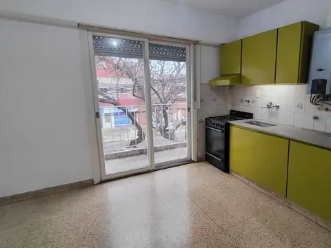 Depto Tipo Casa en Alquiler de 3 ambientes