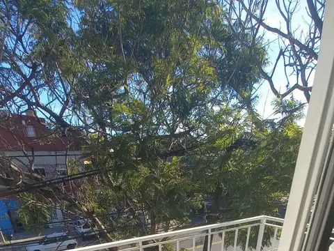 3 Ambientes c/ balcon, Patio y terraza