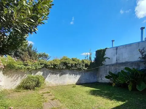 Casa en Venta - 2 Dormitorios 2 Baños - 450mts - Mar Del Plata