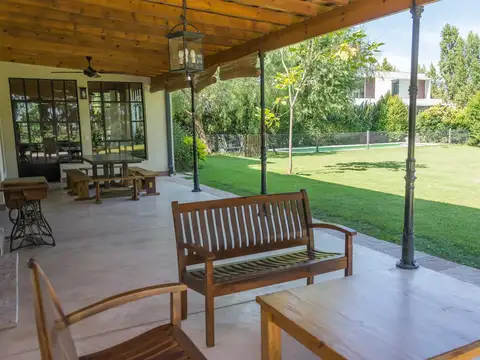 Casa en Alquiler Temporal de 4 dormitorios