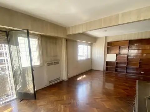 Excte semipiso en Barrio Norte, al frente, 3 dorm. y dep. de servicio, 105 m2.,vista panorámica, todo externo.
