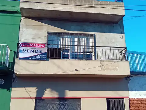 Casa en 2 plantas de 4 ambientes