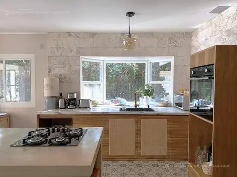 Casa 5 ambientes con 3 baños
