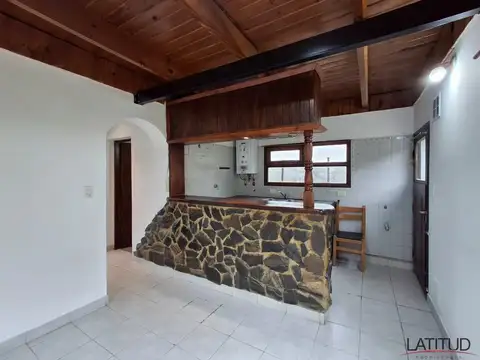 Casa en Alquiler con 1 cochera