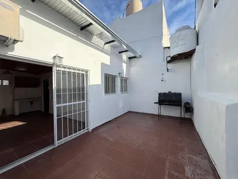 Depto Tipo Casa en Alquiler 40 años