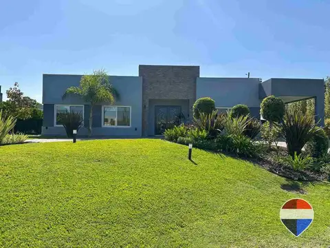 CASA 4 AMBIENTES EN VENTA CLUB DE CAMPO SANTA RITA