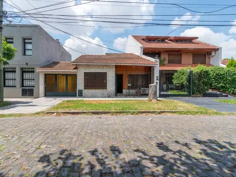 CASA 3 AMBIENTES VENTA EN BANFIELD OESTE PARQUE