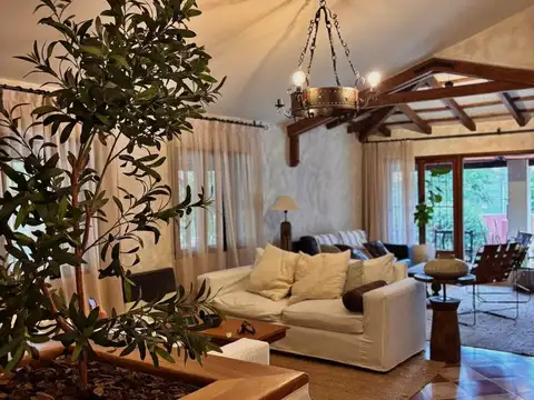 Hotel en Venta en Barrio Tres Cerritos, USD 630.000