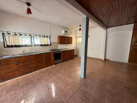 Profesor Aguer Planta Baja 2 al 5100