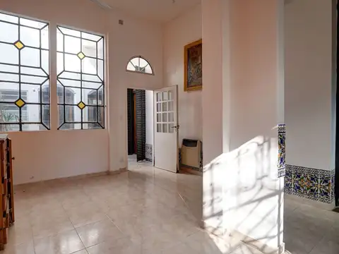 Depto Tipo Casa 5 ambientes con 2 baños