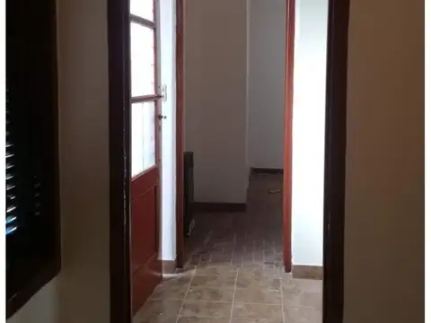 PH DE 3 AMB. C/ PATIO RECICLADO A NUEVO (R.MEJÍA)