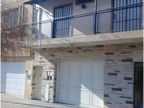 PH DE 3 AMB. C/ PATIO RECICLADO A NUEVO (R.MEJÍA)