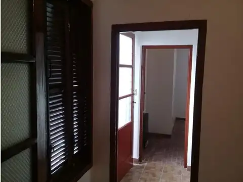 Depto Tipo Casa en Venta en Ramos Mejía, USD 110.000