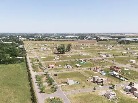 Terreno en  Ecopueblo - Salida a 2 calles