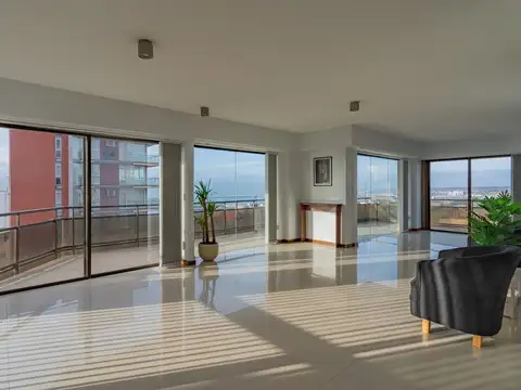 Departamento 4 ambientes con 4 baños
