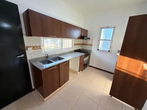 Alquiler PH de 3 ambientes en Villa Dominico