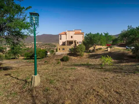 Casa en Venta en La Lucinda, USD 580.000