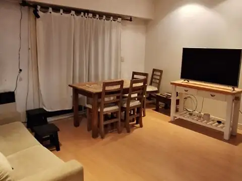 VILLA LURO. CAMARONES 5200 PH 5 AMB.1ER.PISO ESCALERA AL FTE.BALCONES SINI EXPENSAS 