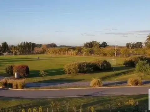 Terreno en Venta 40  mts Fondo