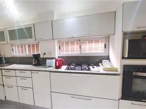 Venta, Casa Quinta, 5 Ambientes, Jardín, Cochera, Parrilla, Pileta, Francisco Alvarez, Moreno