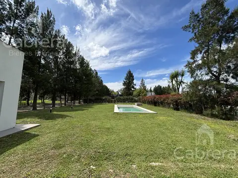 Casa en Venta en Club Miralagos, USD 240.000