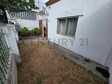 Venta PH 2 ambientes en Villa Tesei – Permuta