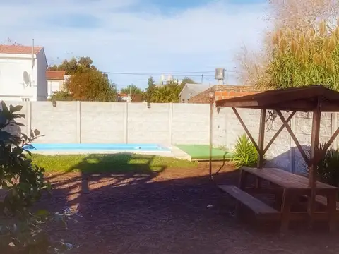 Casa 3 ambientes con 1 baño