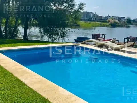 Venta Casa 4 ambientes con pileta a la laguna en el Canton Norte Escobar.