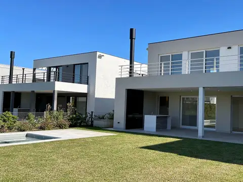 Barrio Los Castaños 200