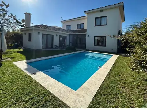 CASA EN VENTA - BARRIO EL REBENQUE