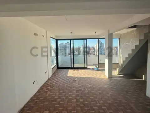 DEPARTAMENTO VENTA LA PLATA 2 DORMITORIOS DUPLEX A ESTRENAR COCHERA