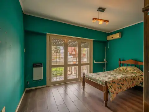 CASA 4 AMBIENTES EN VENTA LANUS ESTE CON TERRAZA
