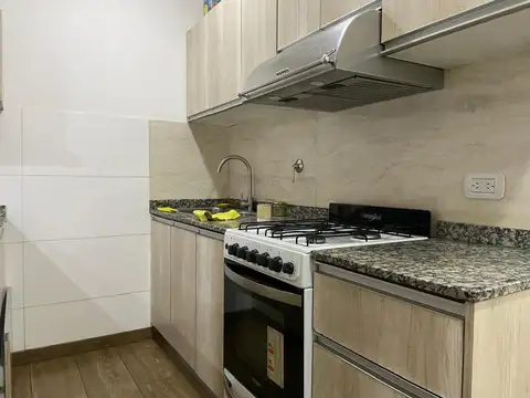 Departamento en Alquiler en Castelar Norte, $ 700.000