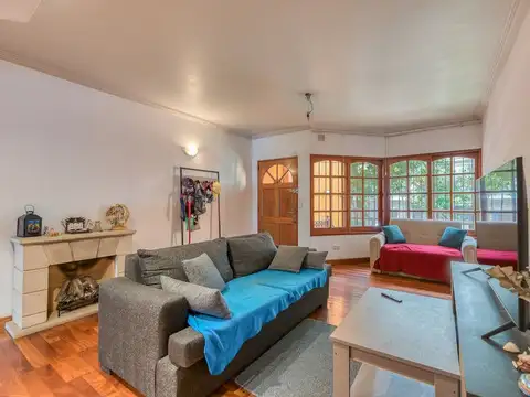 Depto Tipo Casa 6 ambientes con 4 baños