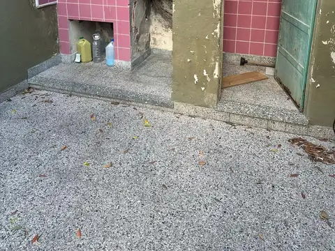 Casa 2 ambientes con 2 baños